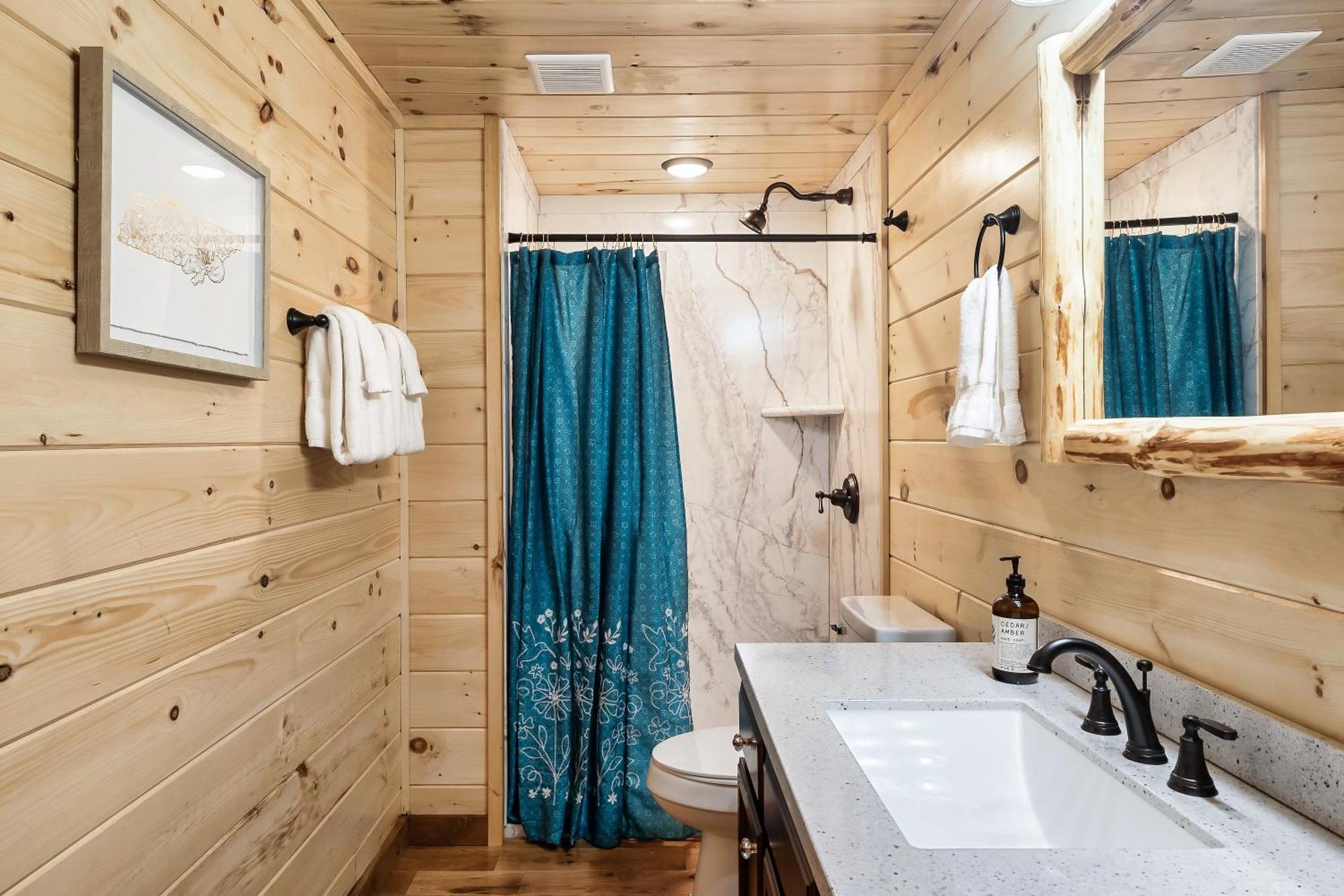 Smokiesboutiquecabins Would Love To Host You At Dolly'S Cute Cabin! 4 Suites With Private Bathrooms - Hot Tub, Fire Pit, Game Room, Resort Pool Open Memorial Day Through Labor Day! Gatlinburg Exterior foto